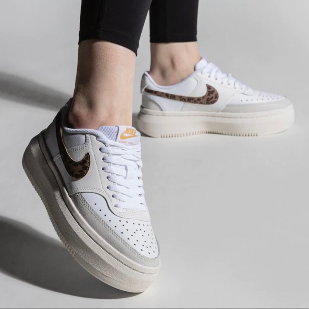 NIKE W COURT VISION ALTA
